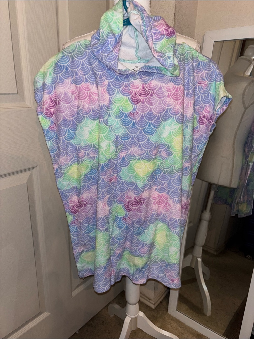 Kids Multicolor Mermaid-Scale Hooded Top swimsuit cover